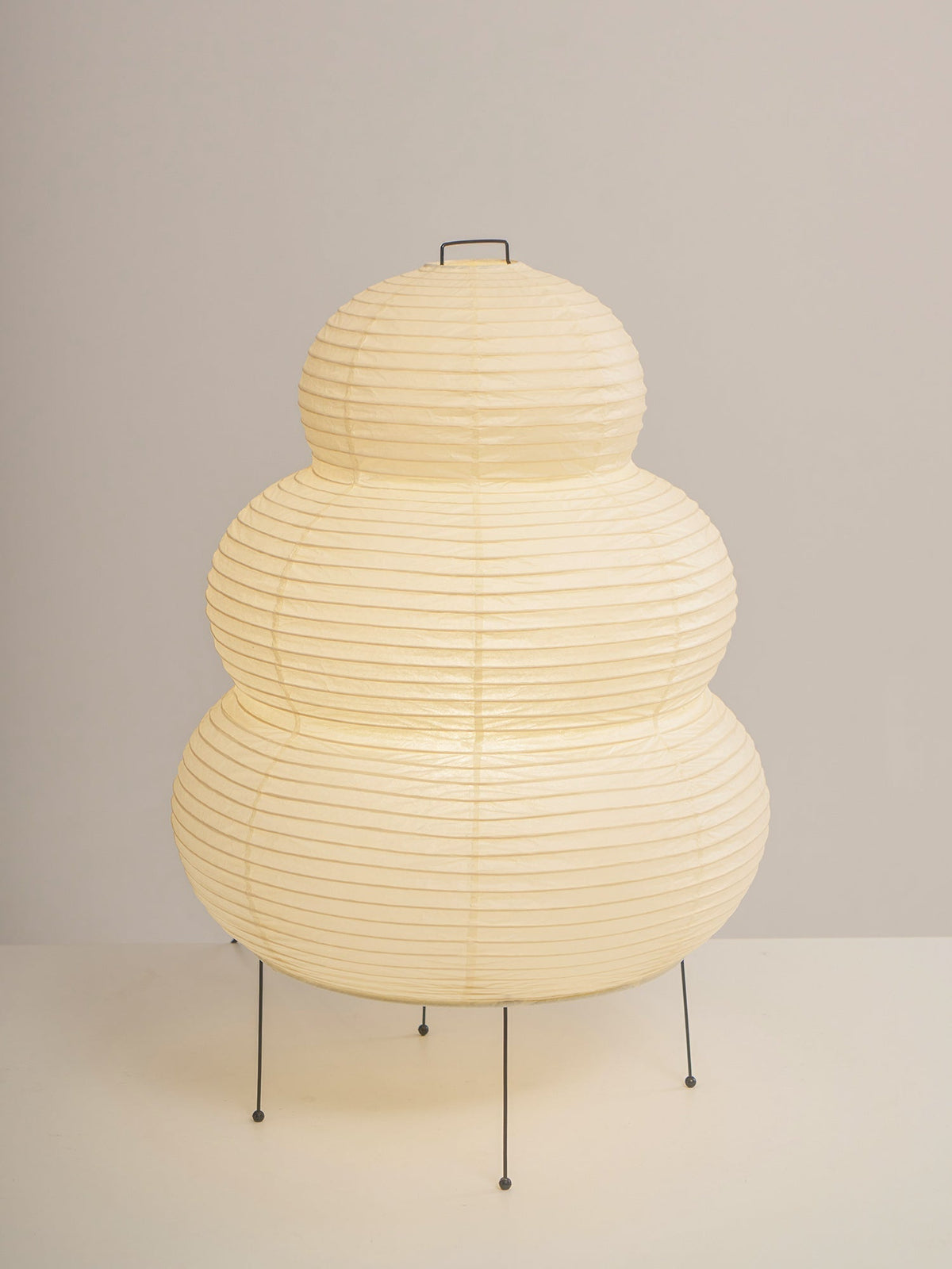 Tranquilux lámpara de mesa de papel inspirada en Japón