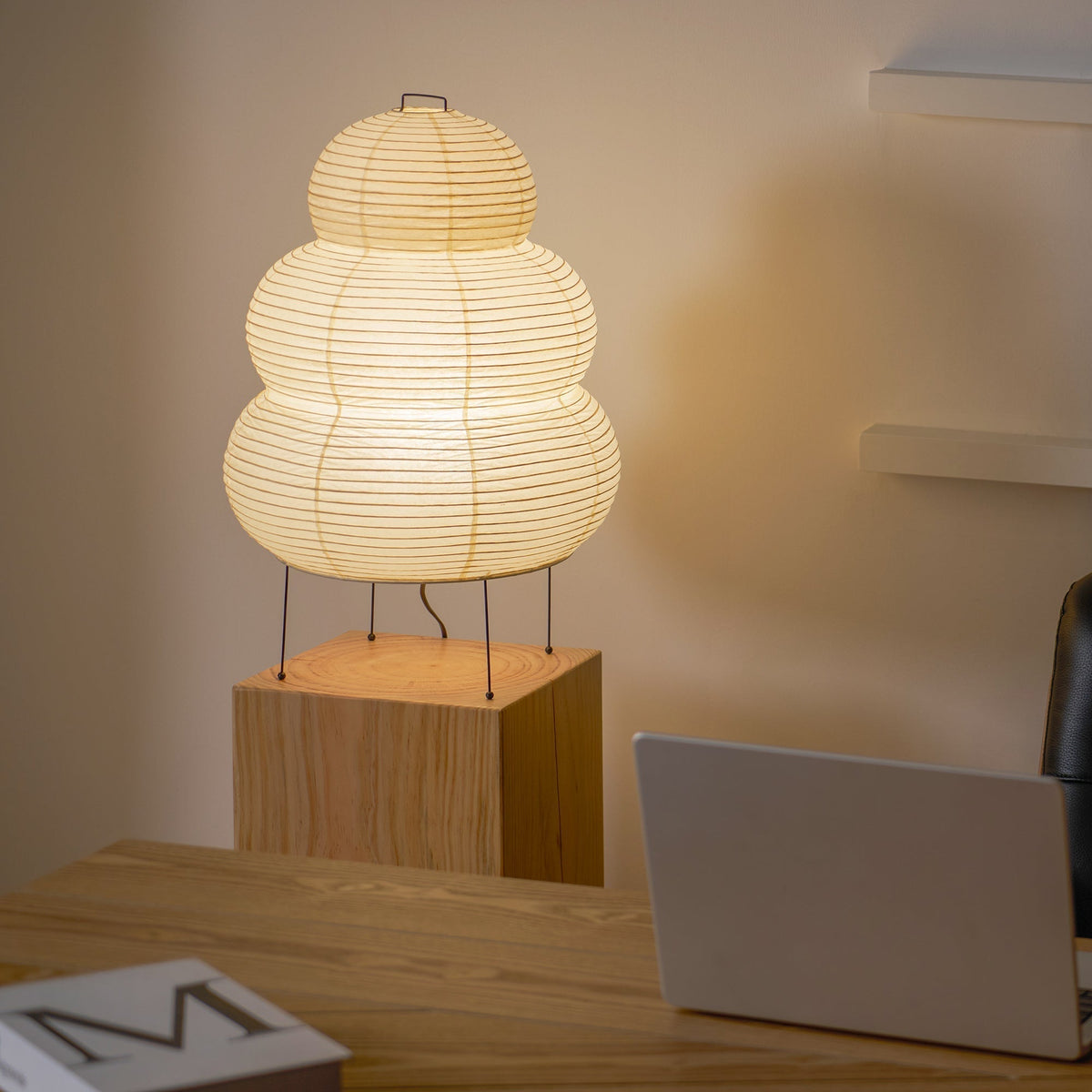 Tranquilux lámpara de mesa de papel inspirada en Japón