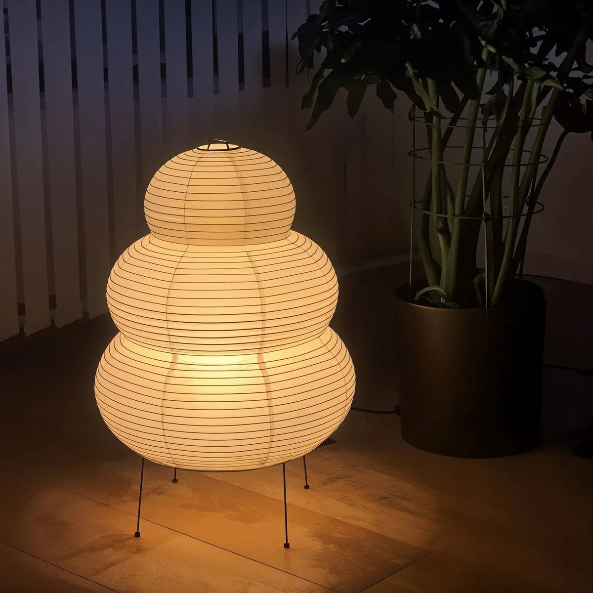 Tranquilux lámpara de mesa de papel inspirada en Japón