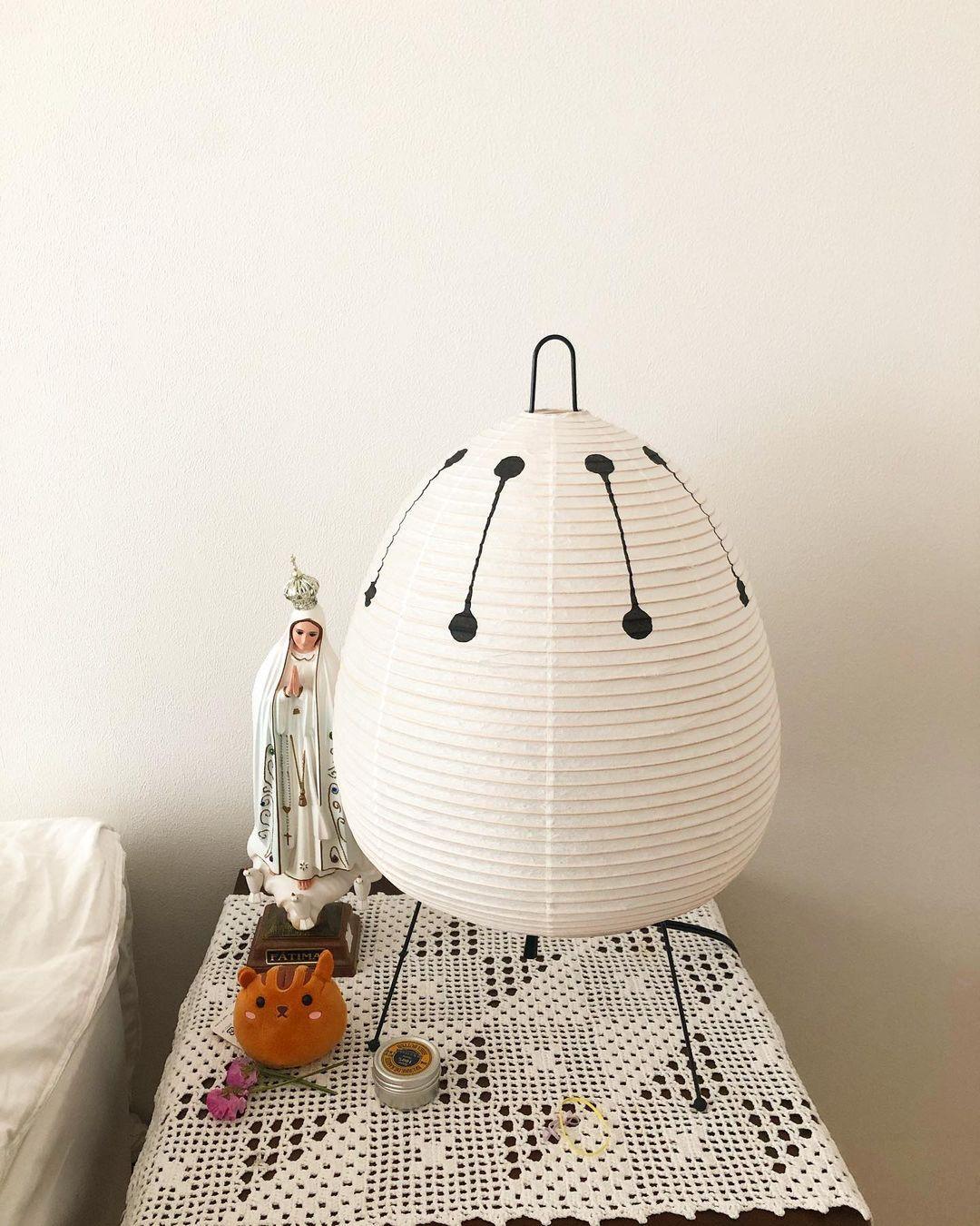 Tranquilux lámpara de mesa de papel inspirada en Japón