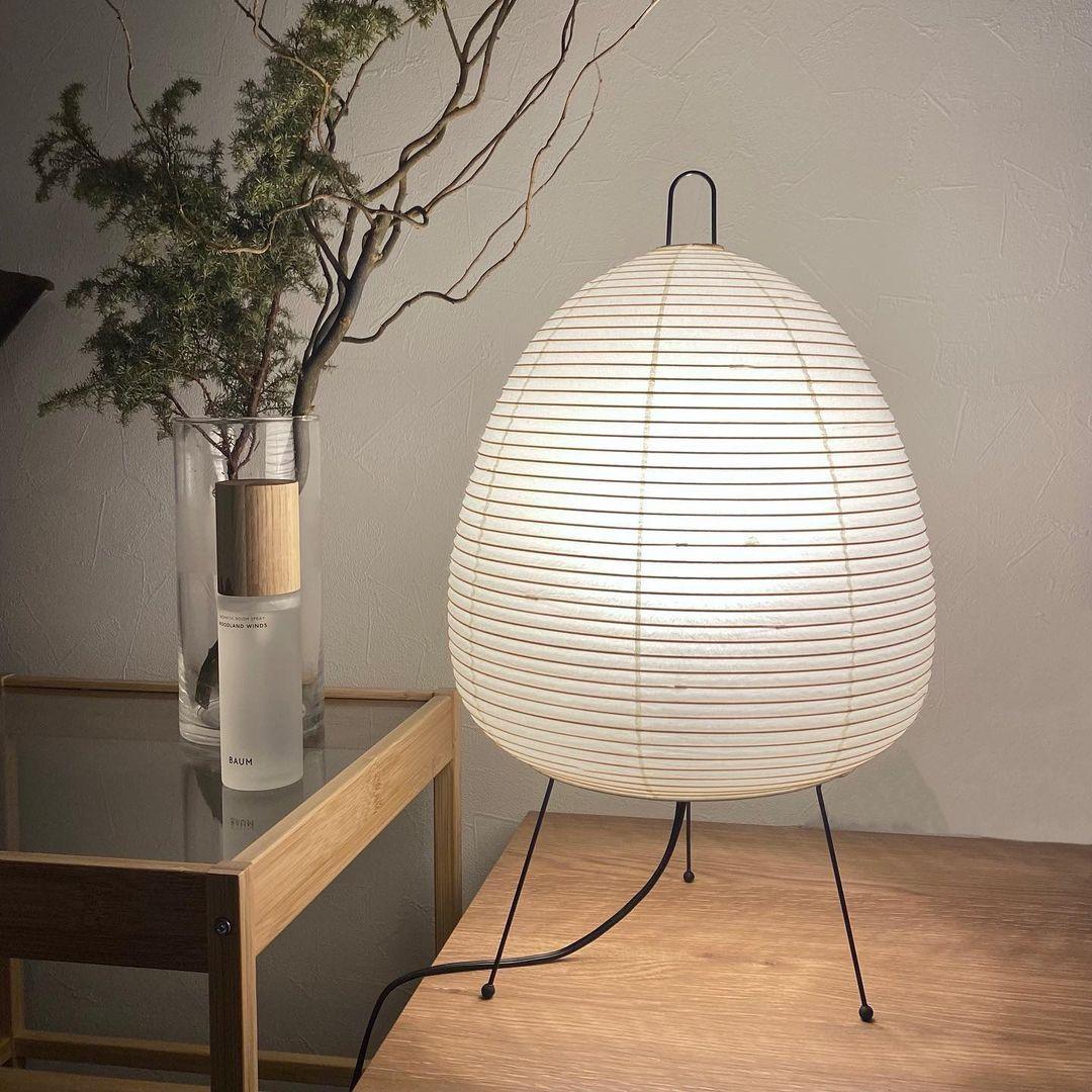 Tranquilux lámpara de mesa de papel inspirada en Japón
