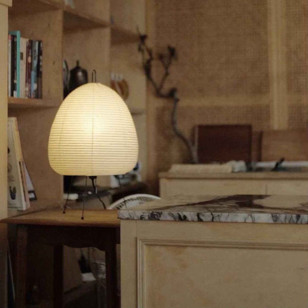 Tranquilux lámpara de mesa de papel inspirada en Japón