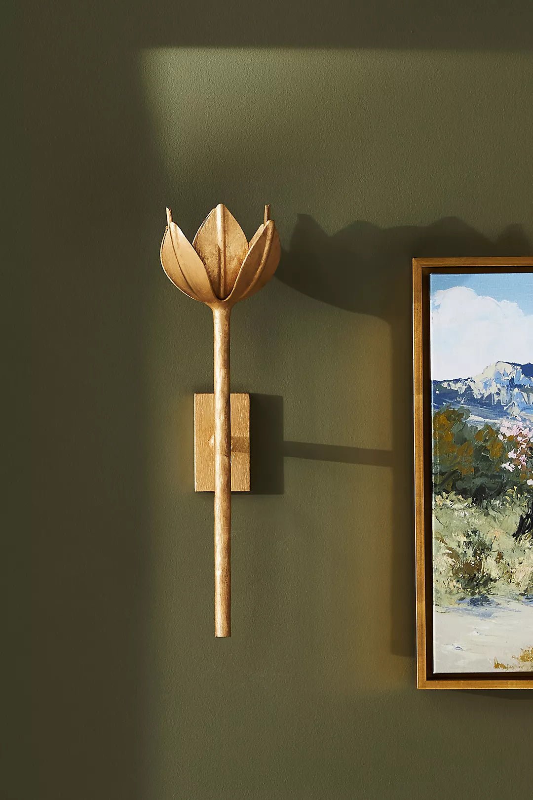 Clira aplique de pared Lotus floración en latón