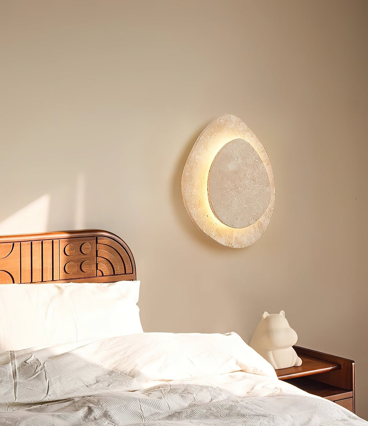Yrvuvyn aplique de pared Individual Creativity travertino
