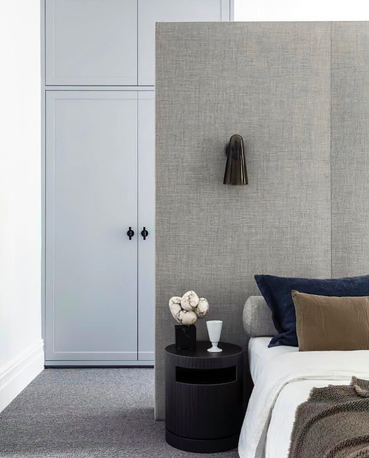 Velivira aplique de pared con pantalla cónica de vidrio