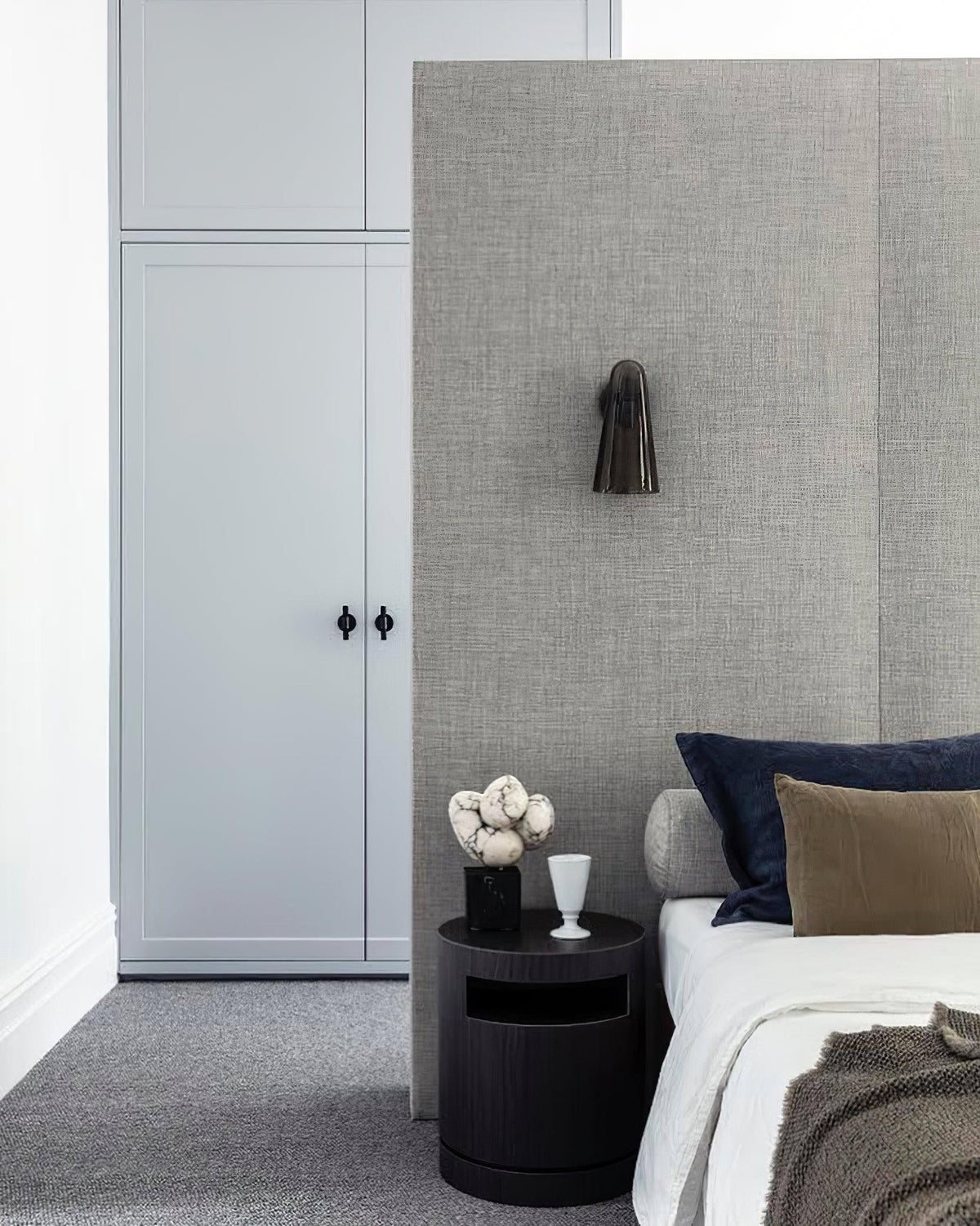 Velivira aplique de pared con pantalla cónica de vidrio
