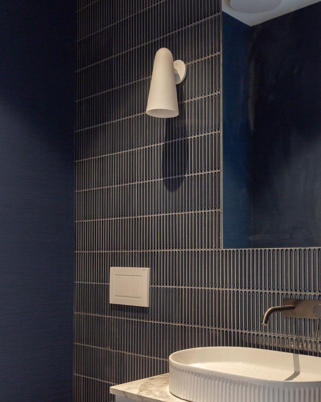 Velivira aplique de pared con pantalla cónica de vidrio