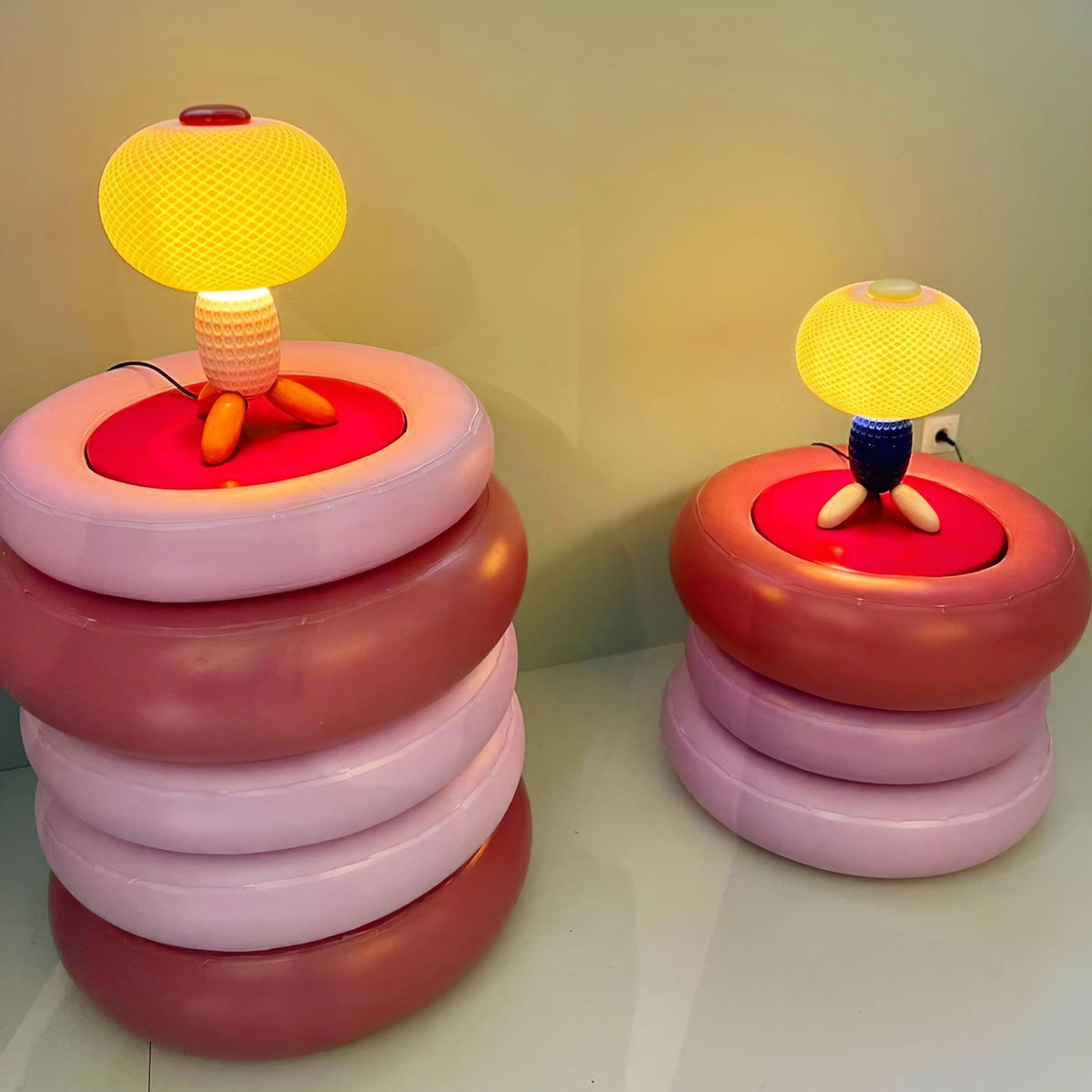 Eirarielle lámpara de mesa moderna de vidrio