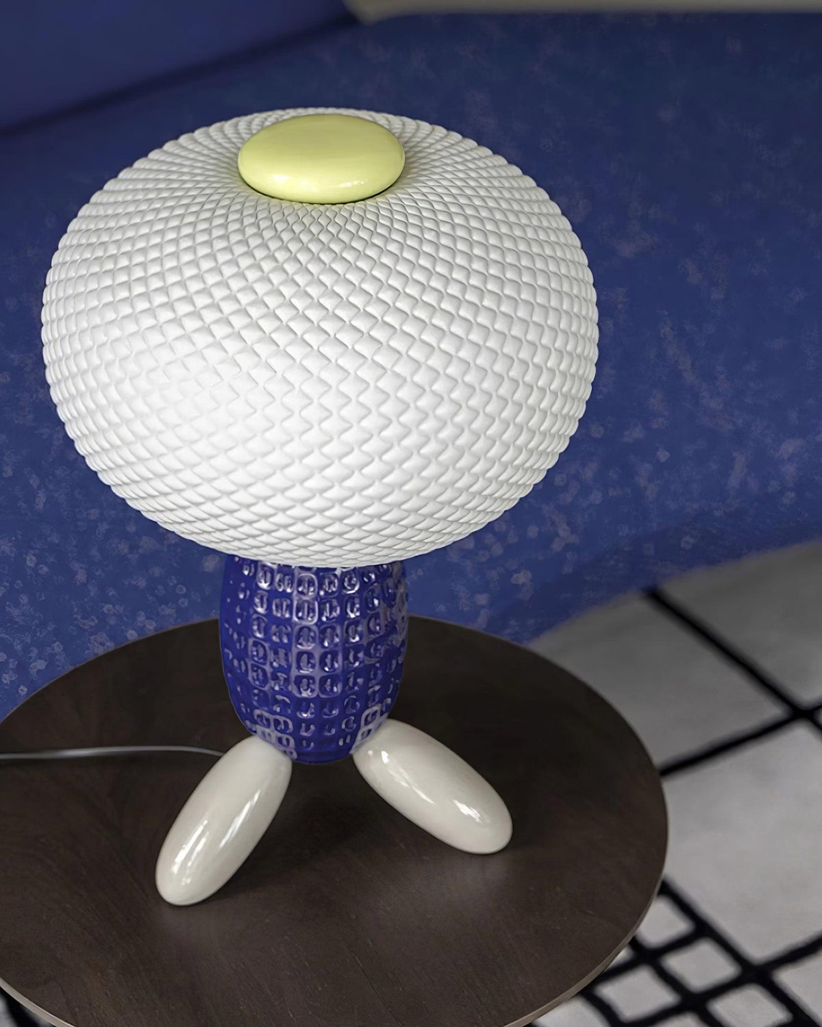 Eirarielle lámpara de mesa moderna de vidrio