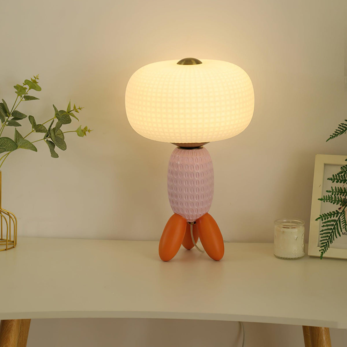 Eirarielle lámpara de mesa moderna de vidrio