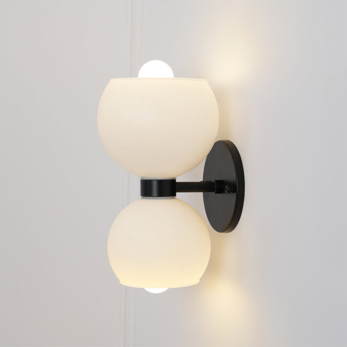 Umarion aplique de pared redondo con vidrio perla