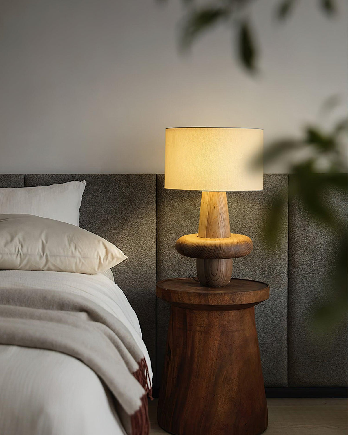 Lámpara de mesa minimalista de madera