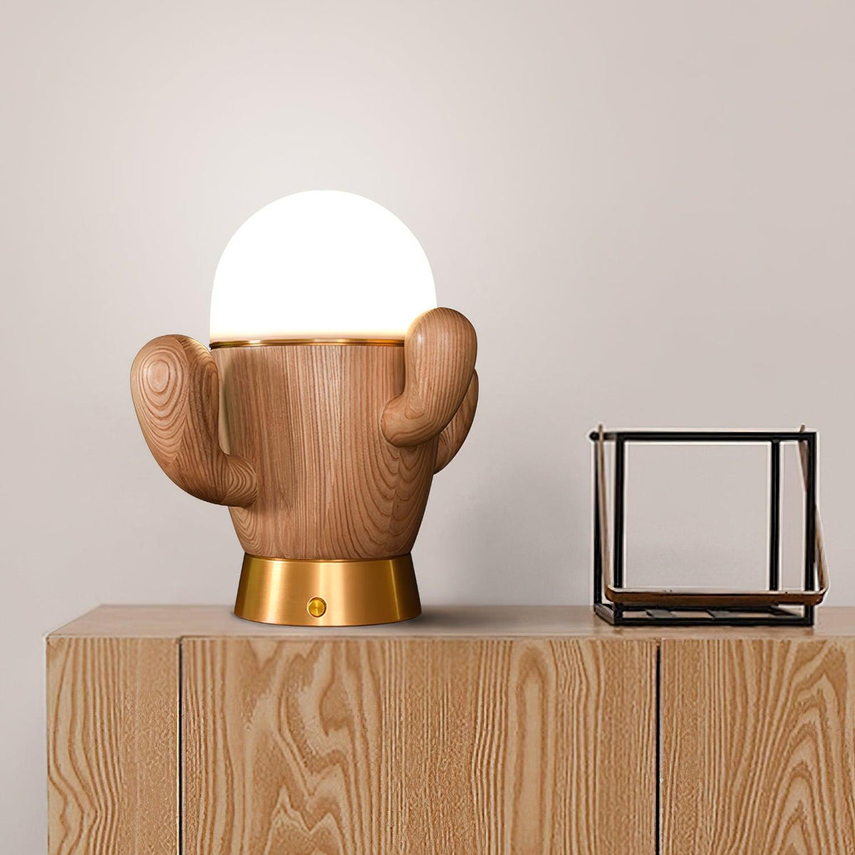 Solivice lámpara de mesa de madera caprichosa
