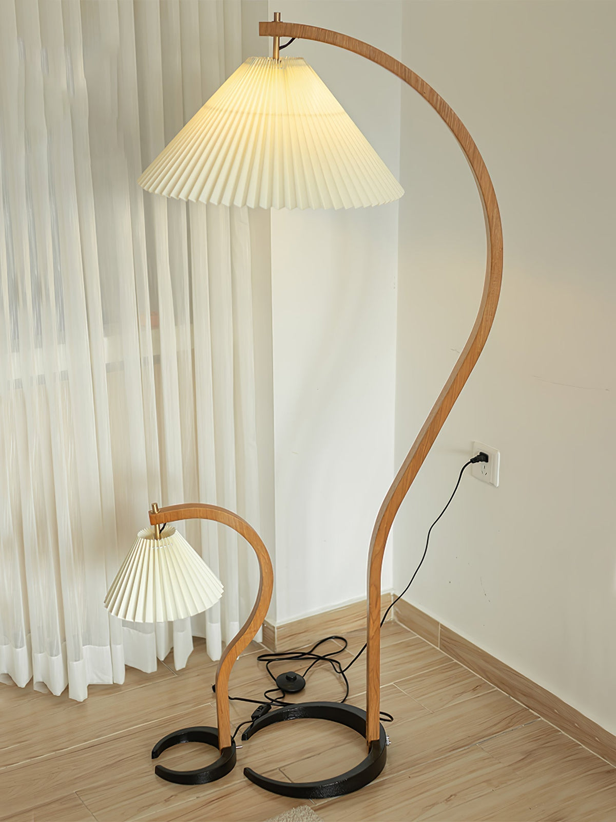 Viaro lámpara de pie de madera