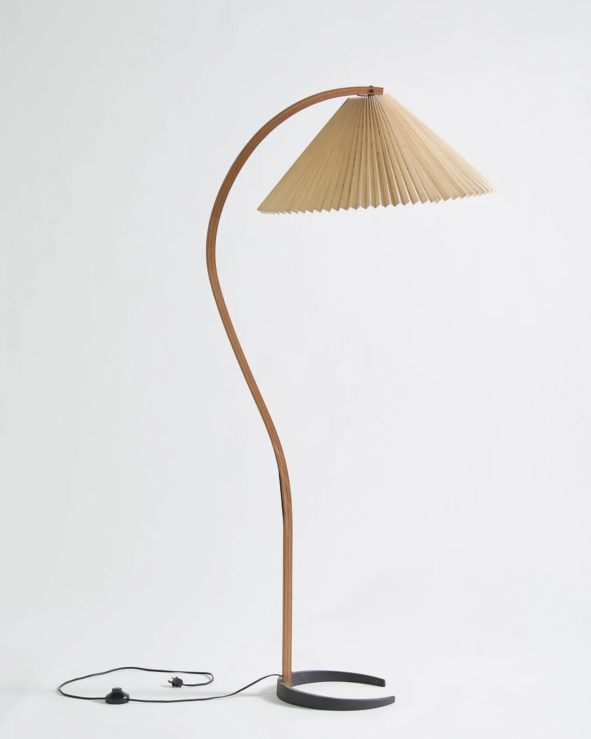 Viaro lámpara de pie de madera