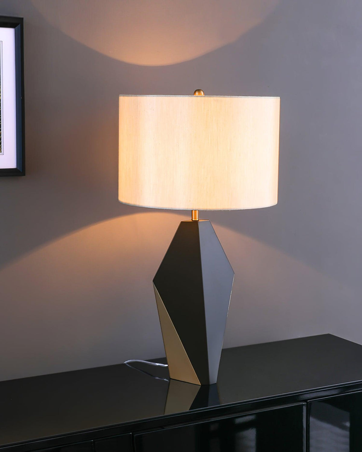 Prism lámpara de mesa contemporánea de tejido