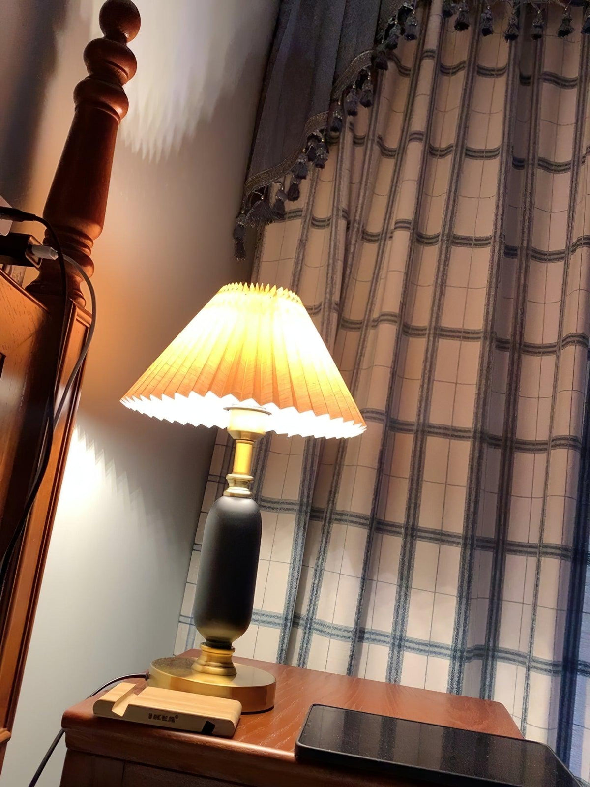 Aurmarila lámpara de mesa de tejido