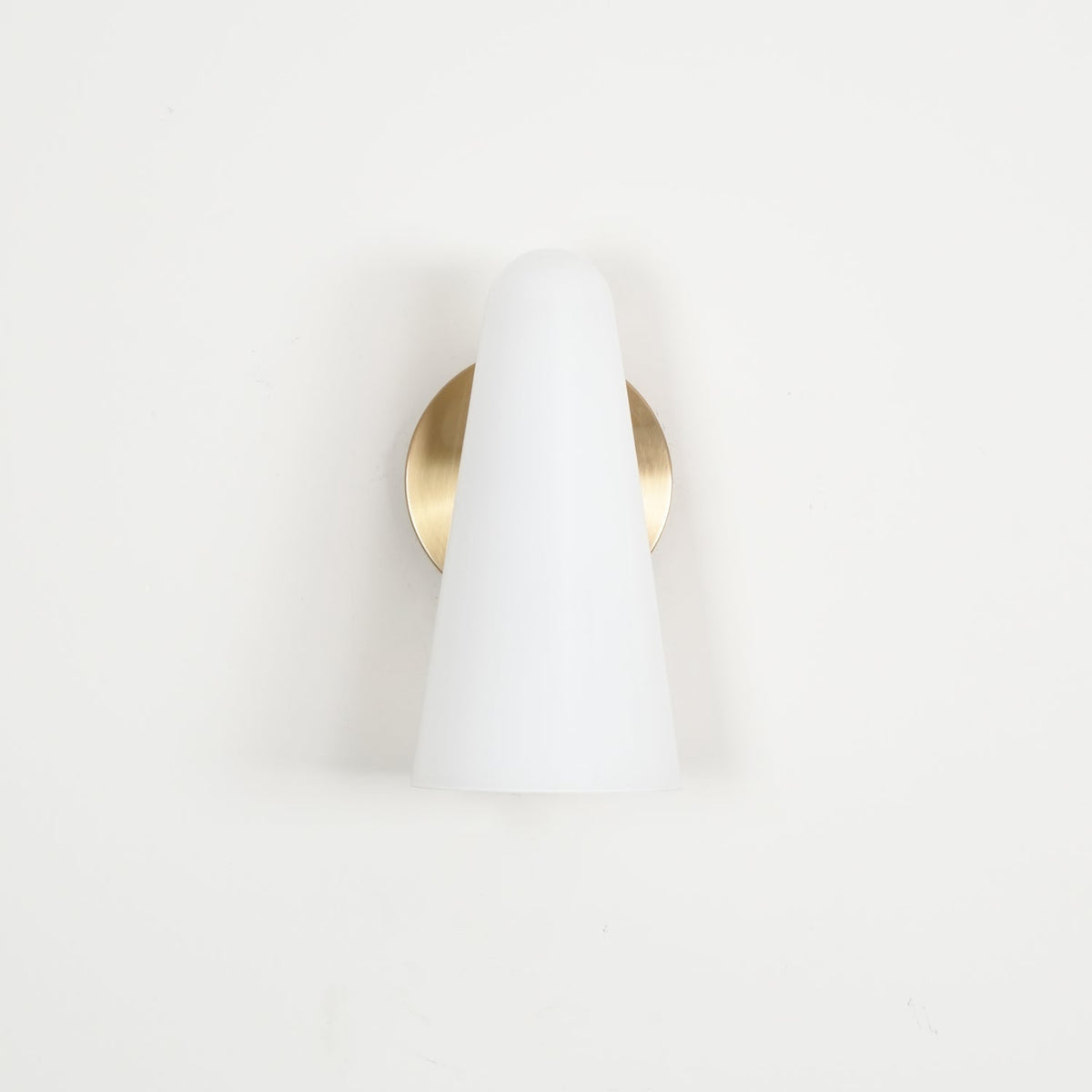 Velivira aplique de pared con pantalla cónica de vidrio
