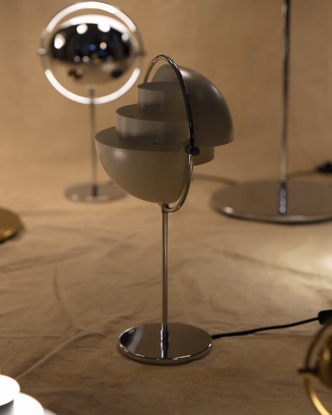 Selanine lámpara de mesa moderna