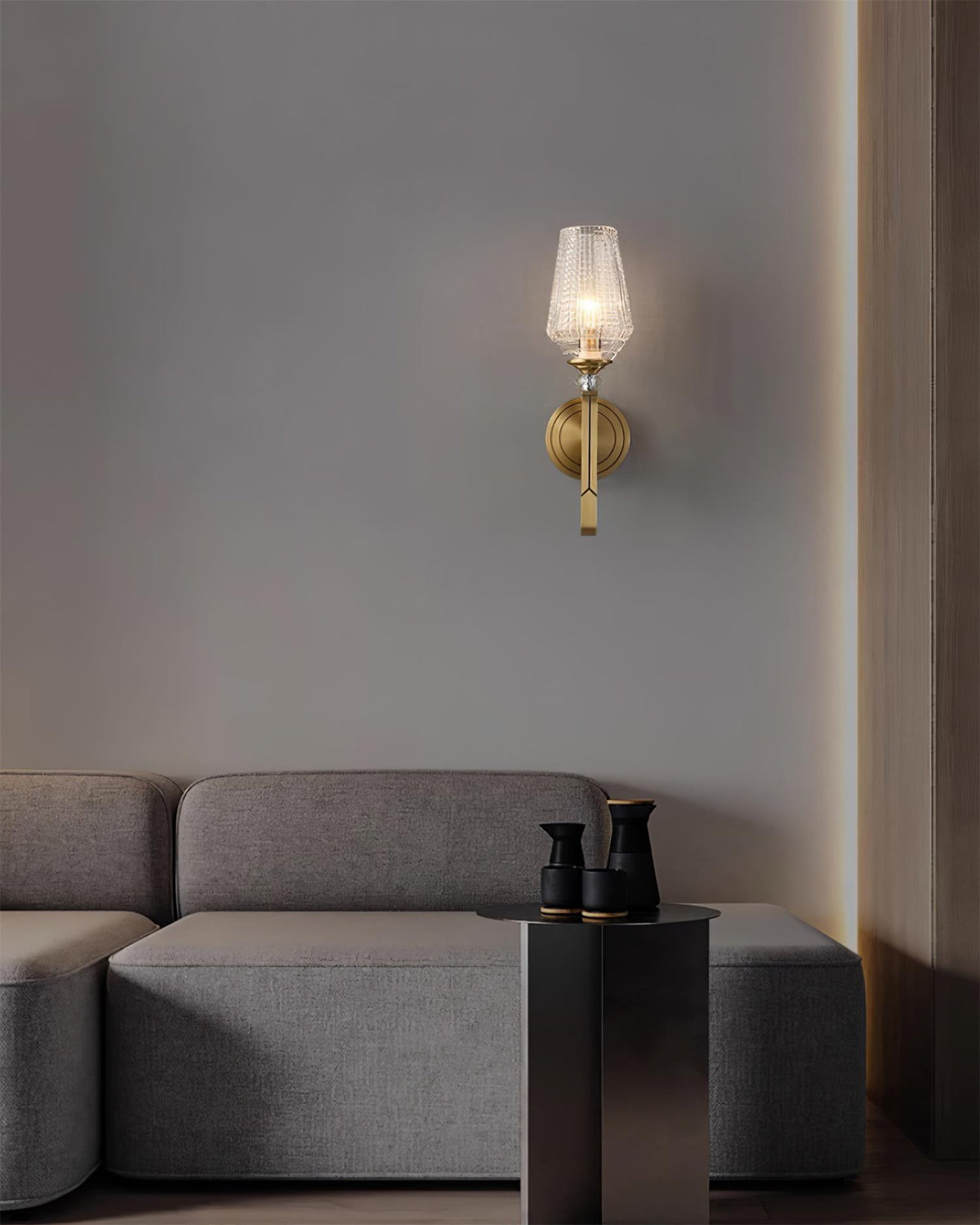 Elyisora aplique de pared en latón con cristal