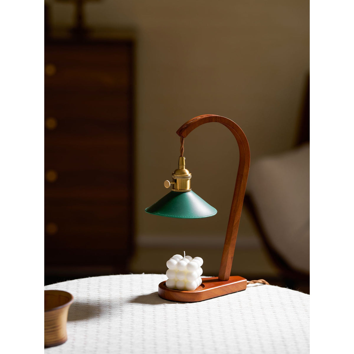 Oreliira lámpara de mesa