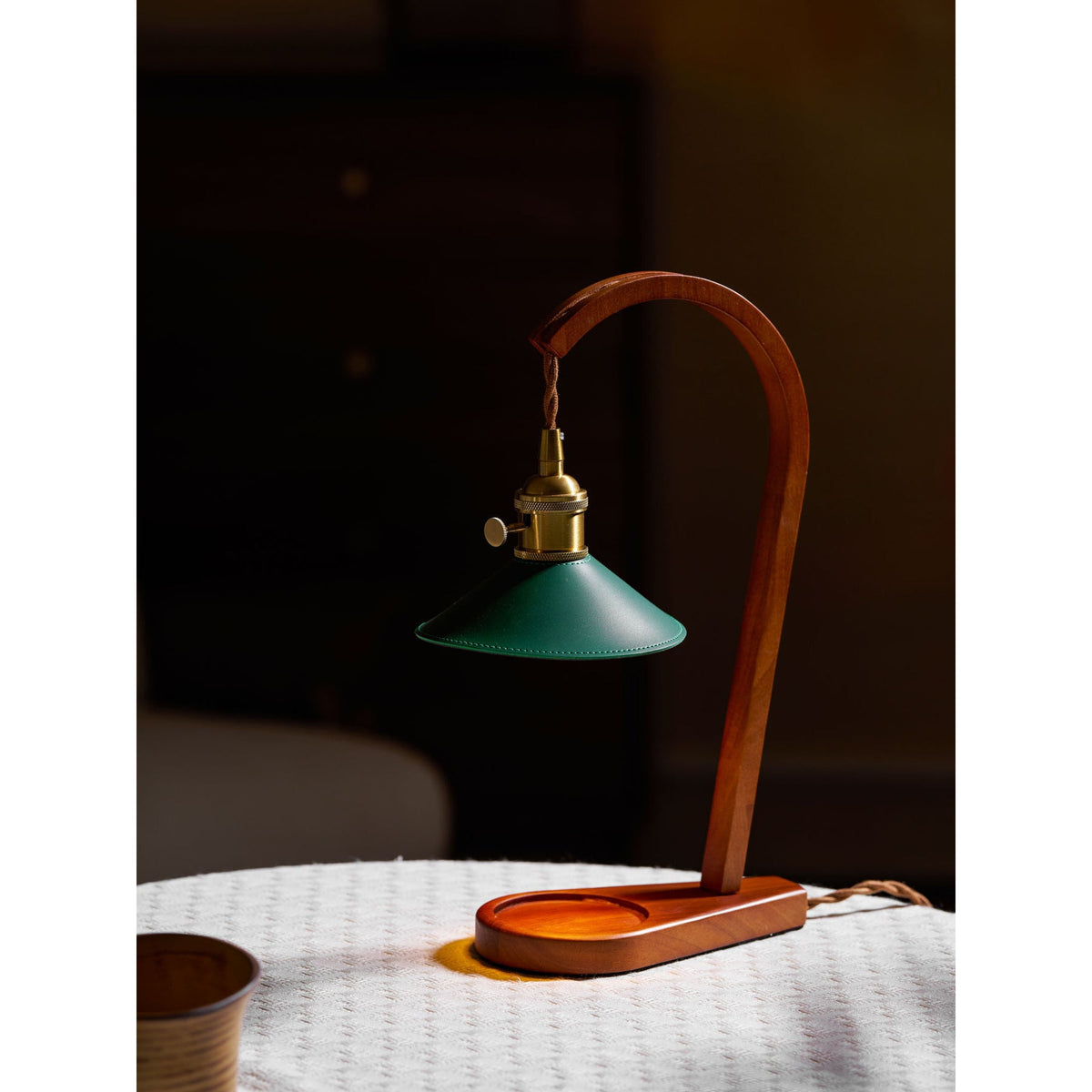 Oreliira lámpara de mesa