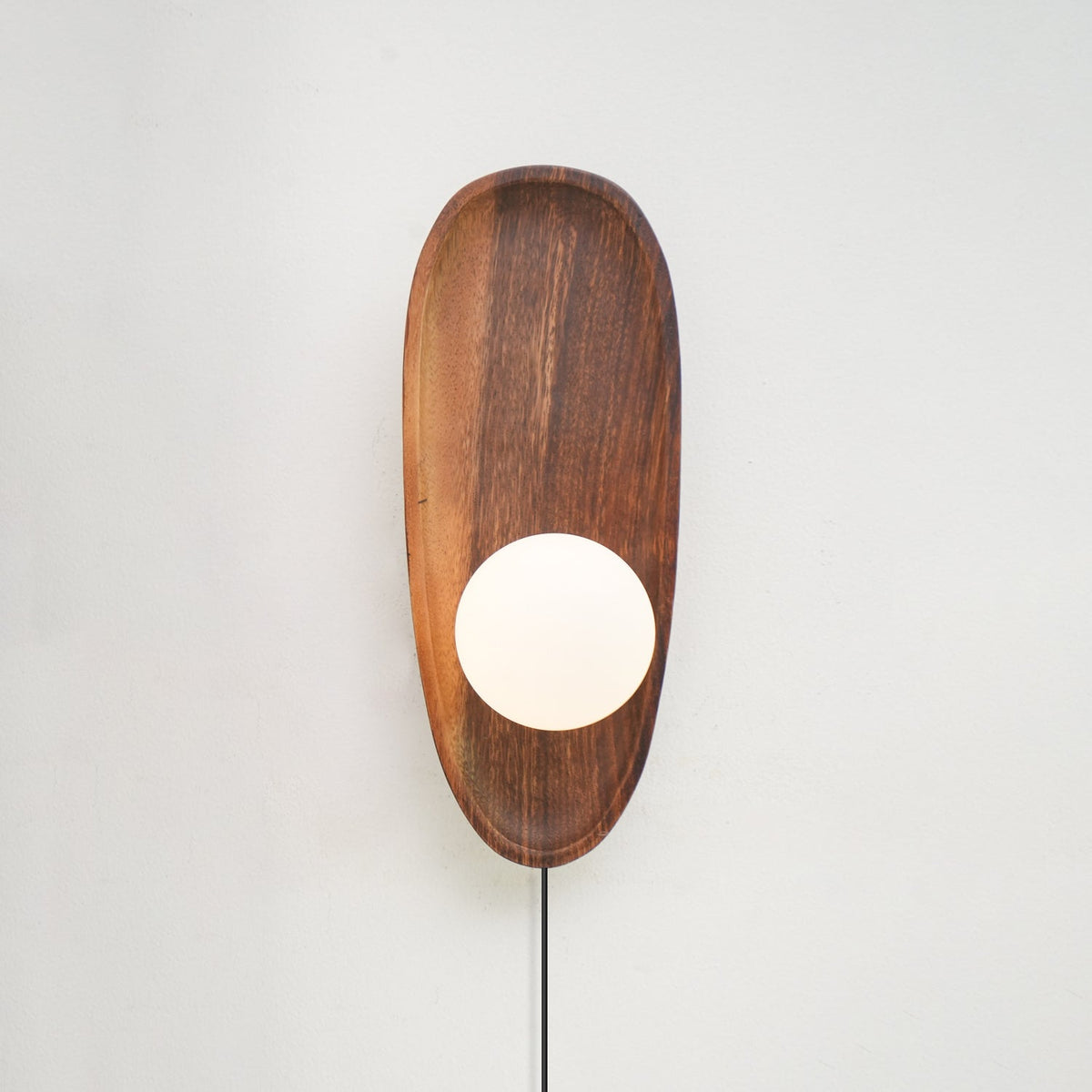 Bravyn aplique de pared con enchufe enchufable