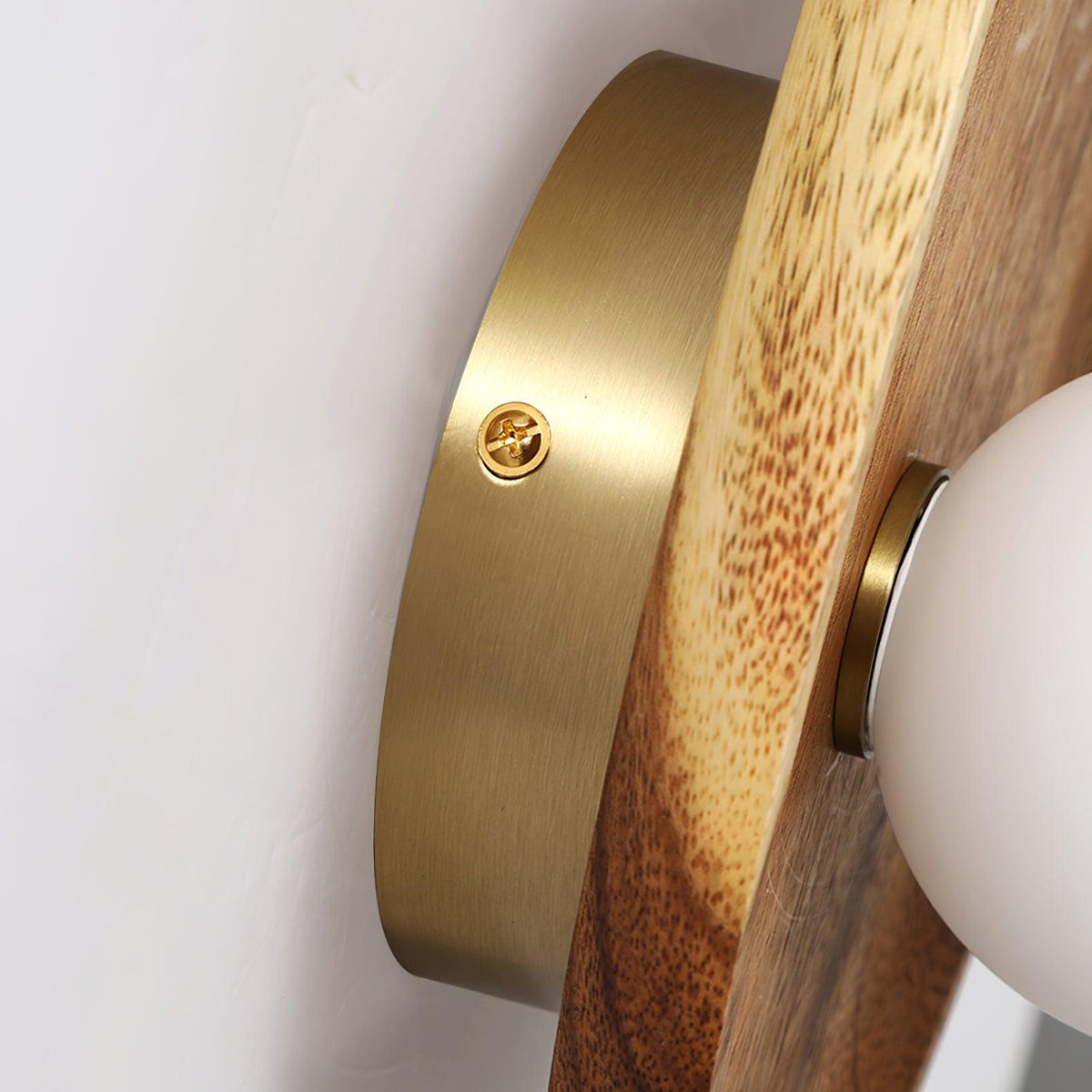 Bravyn aplique de pared con enchufe enchufable