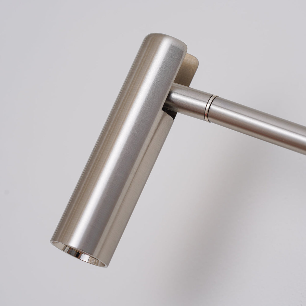 Pivoil aplique de pared