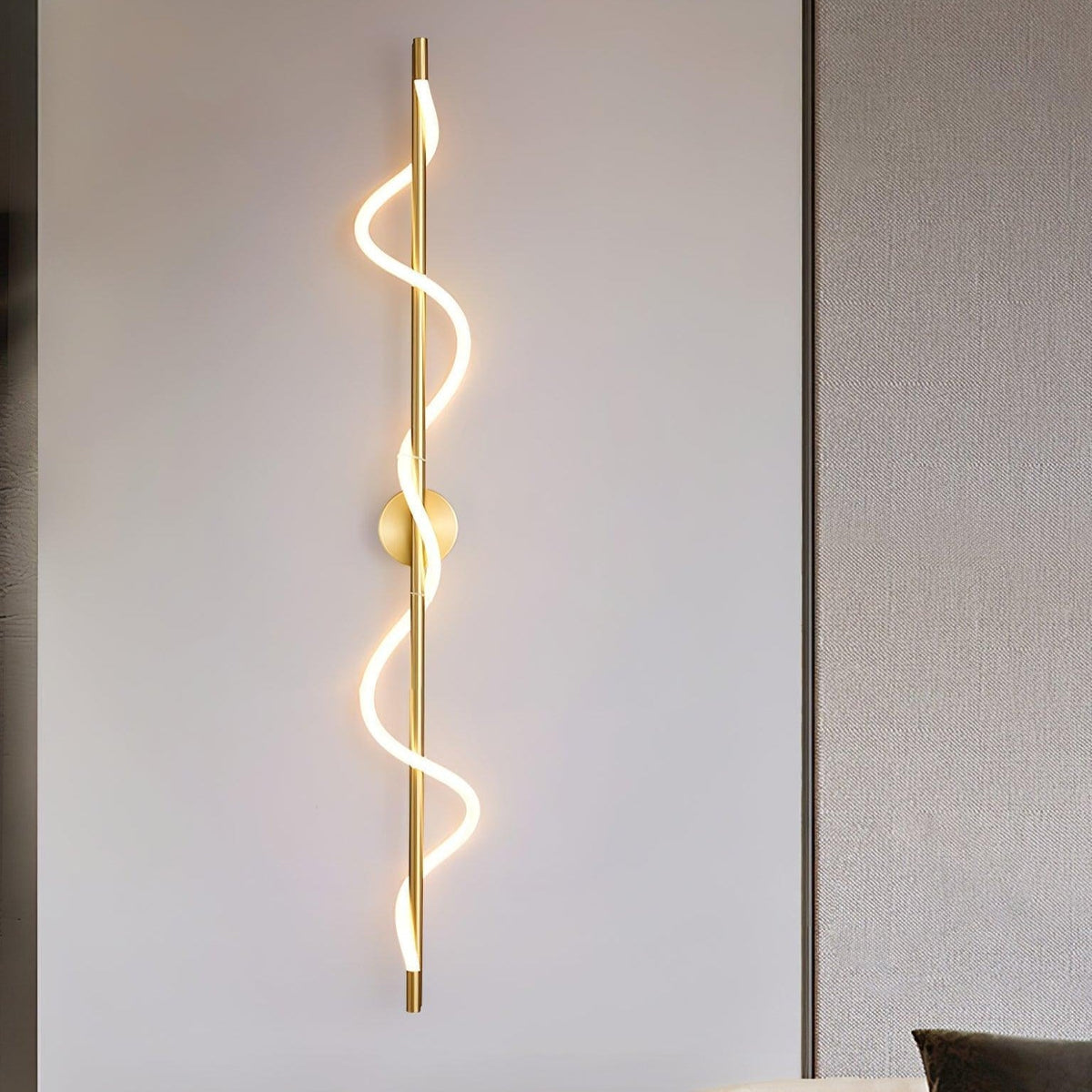 Vortex    Flexible Curve  Wall Light