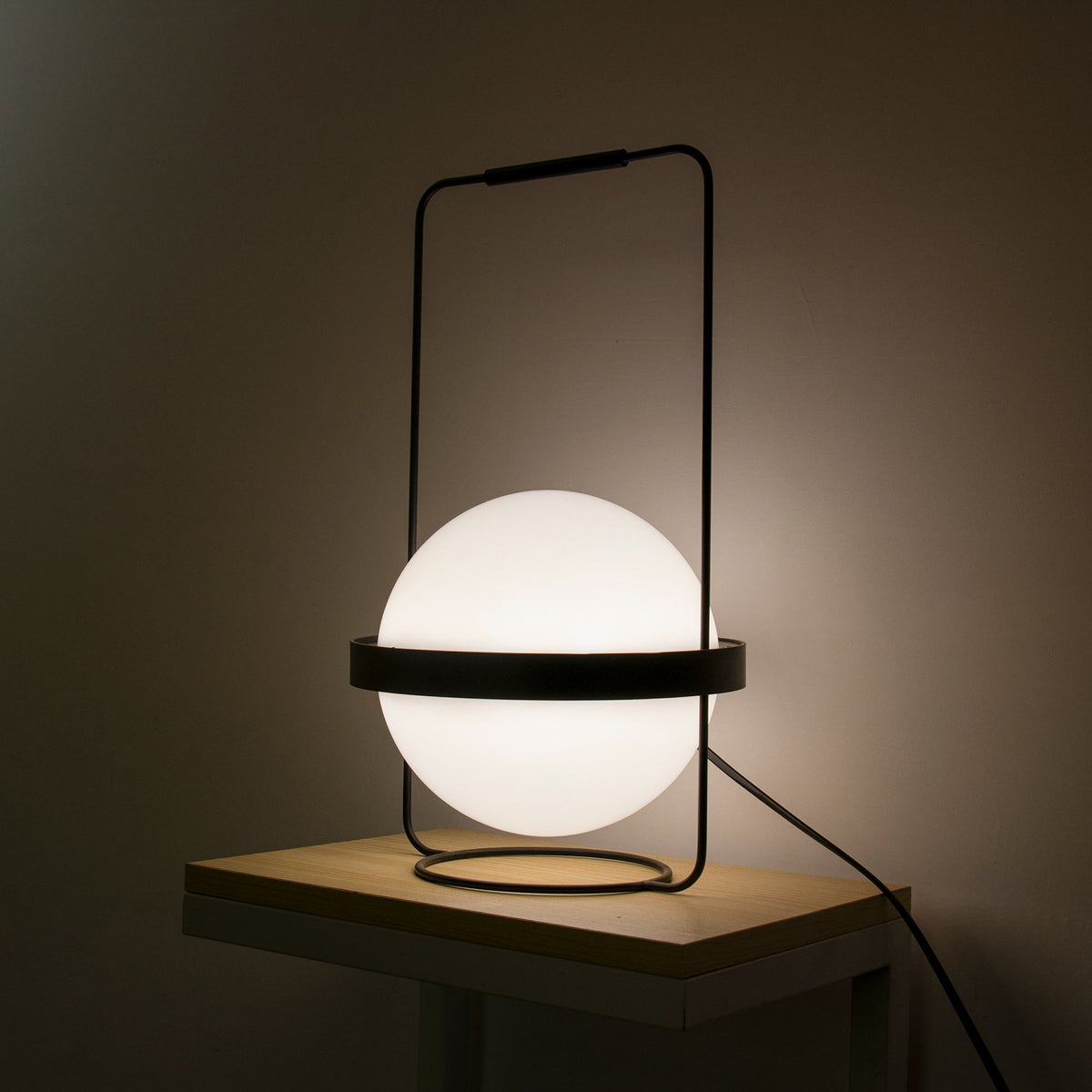 Avenalelia lámpara de mesa contemporánea