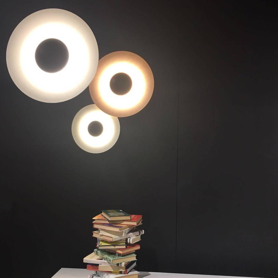 Xevan aplique de pared elegancia Simplicity resplandor