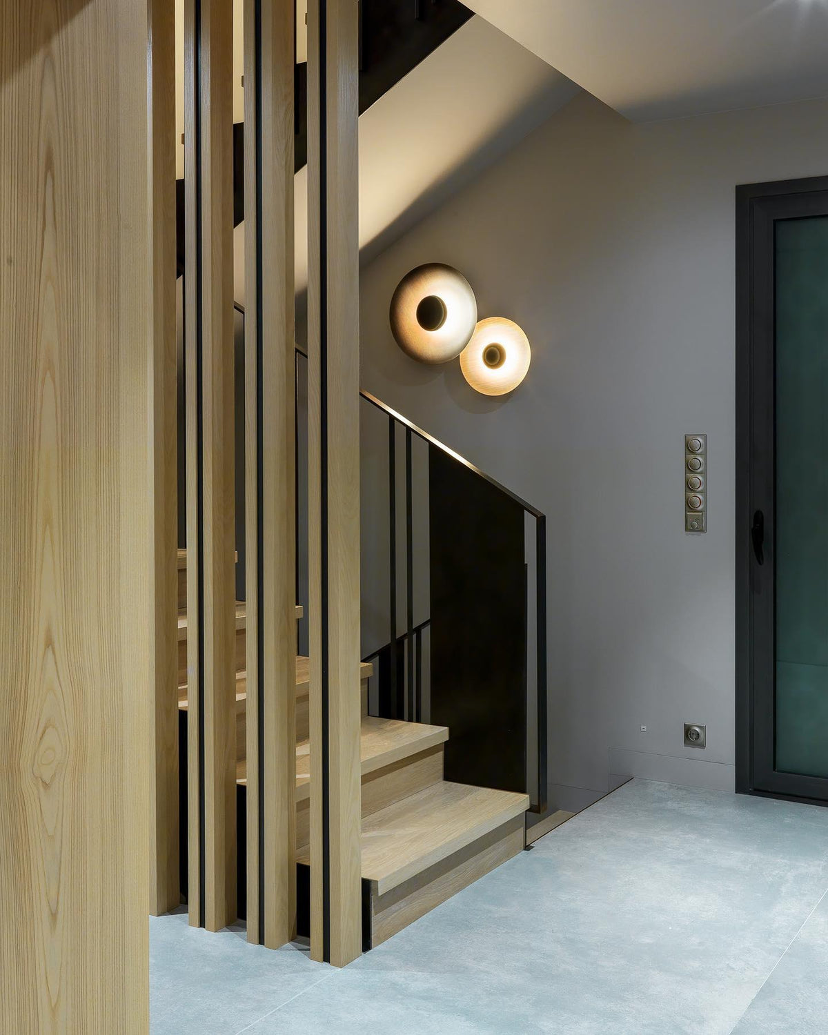 Xevan aplique de pared elegancia Simplicity resplandor