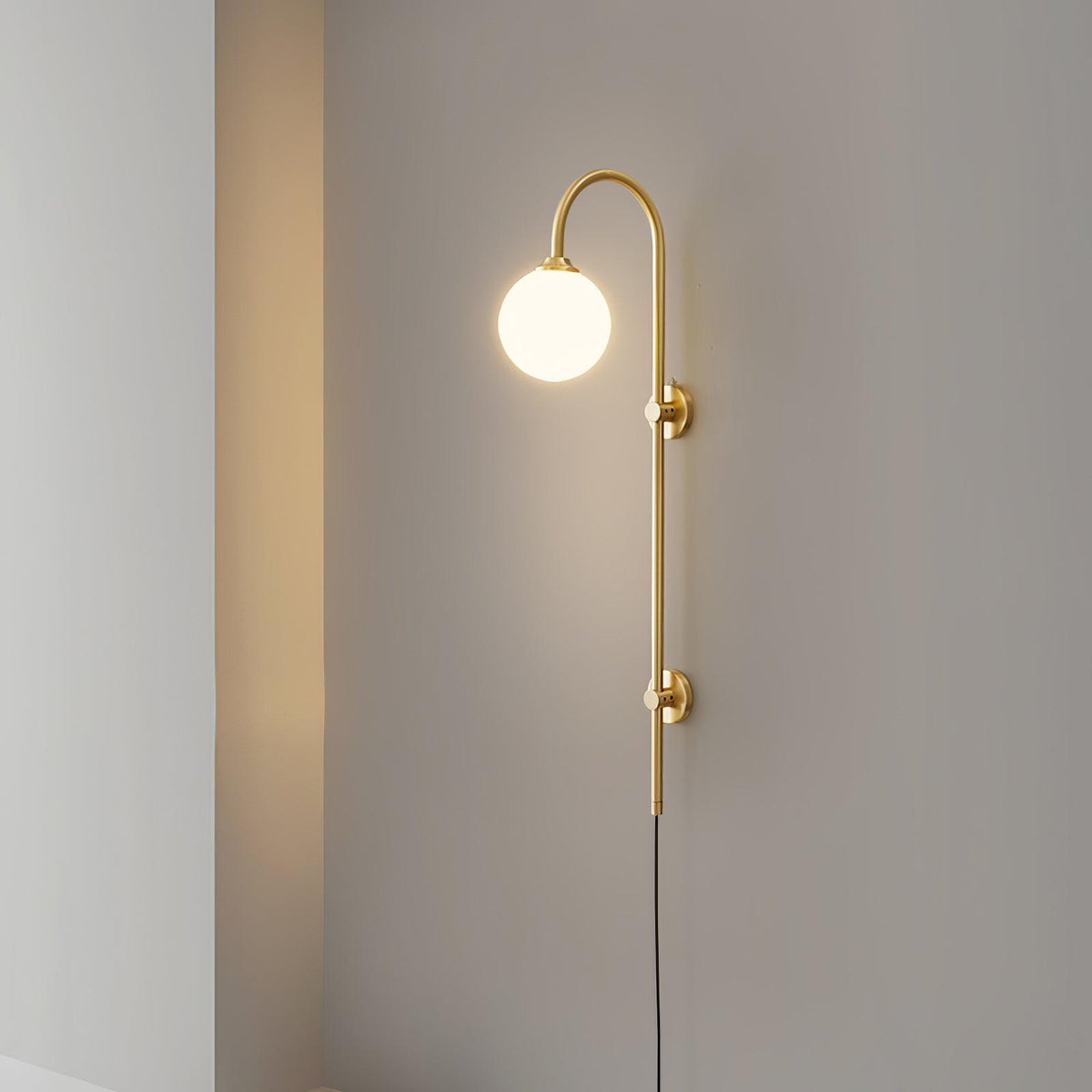 Evshaia aplique de pared Premium elegancia Globo con bombilla enchufable de latón y vidrio