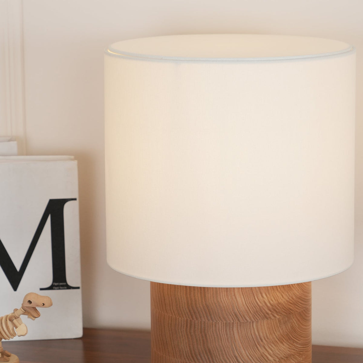 Alvira lámpara de mesa de madera