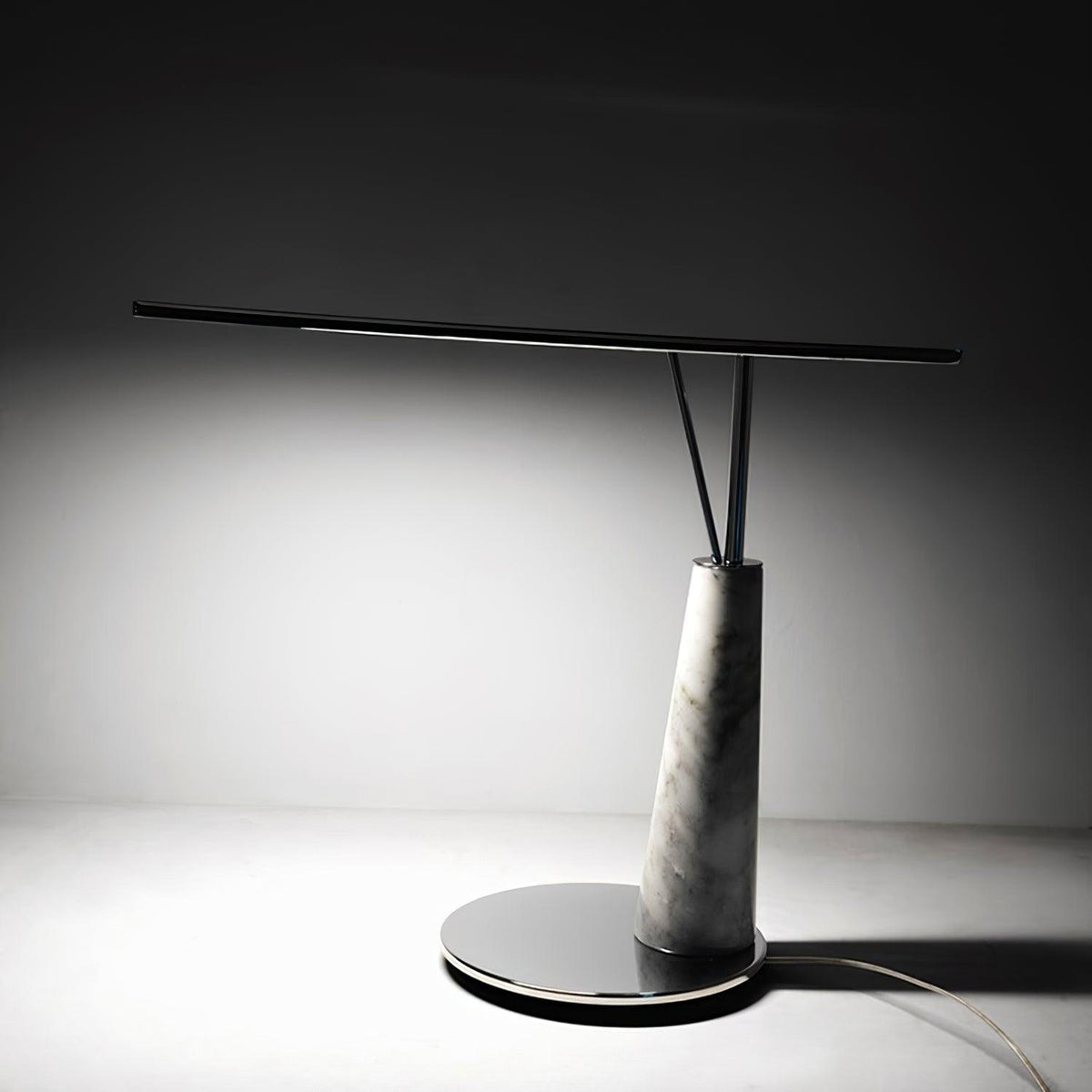 Lunaris lámpara de mesa moderna de mármol