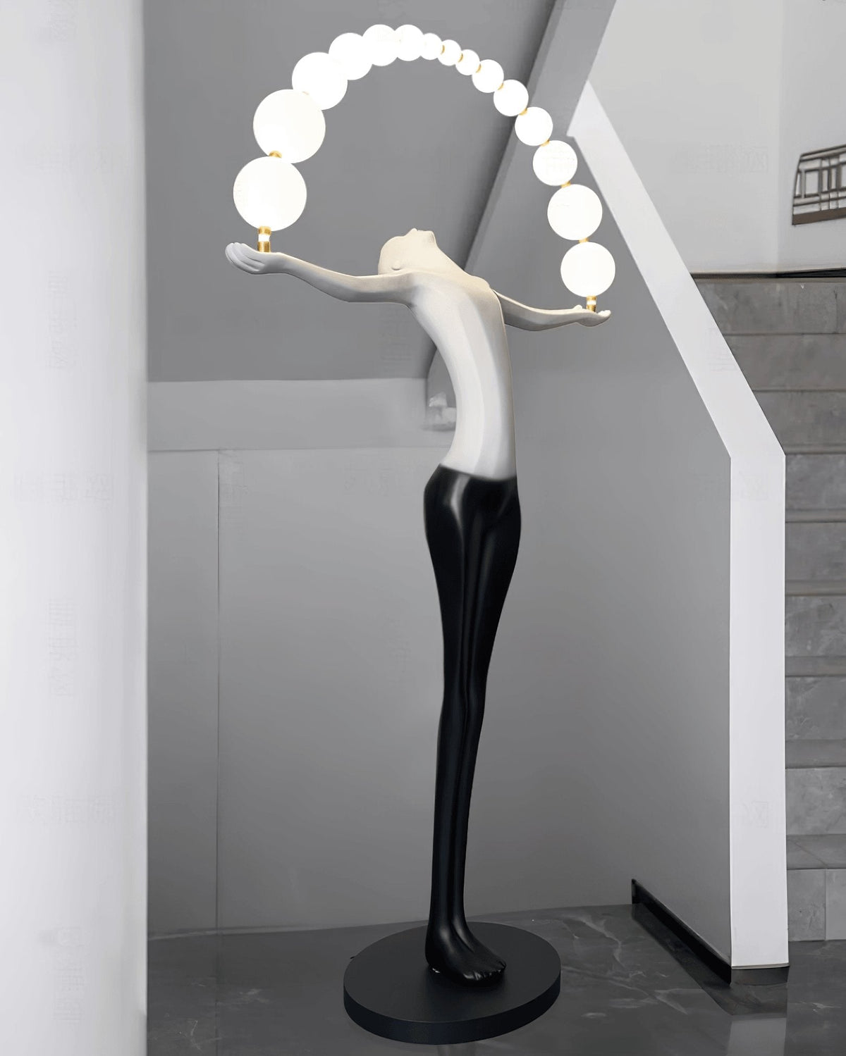 Luminara Gradient Sculptural lámpara de pie