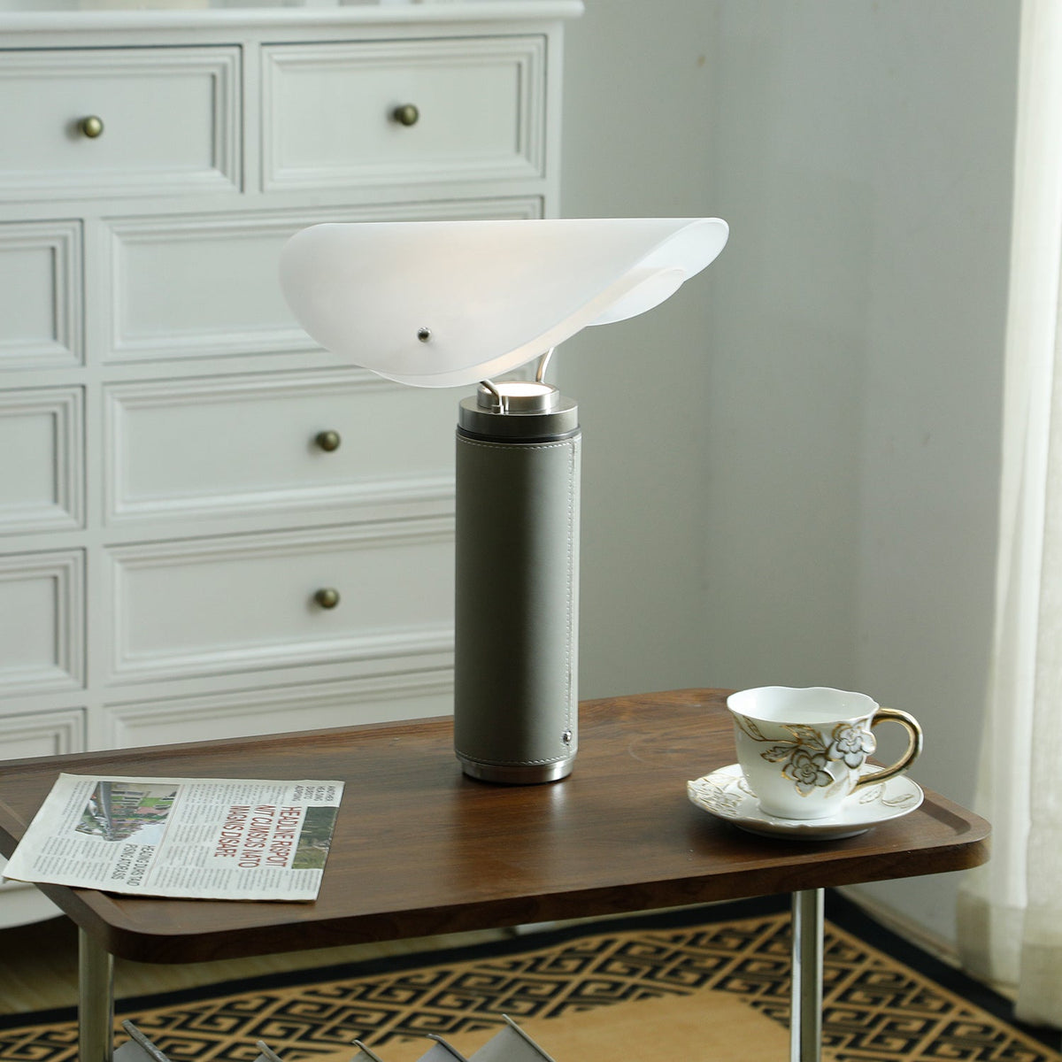 Inorielis lámpara de mesa escultórica de travertino
