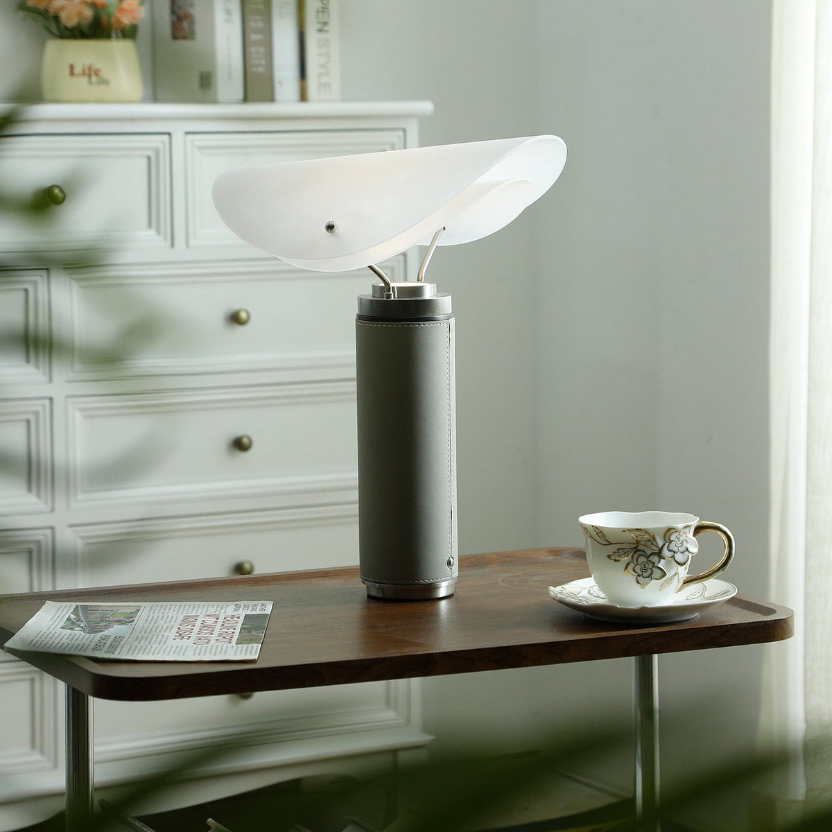 Inorielis lámpara de mesa escultórica de travertino