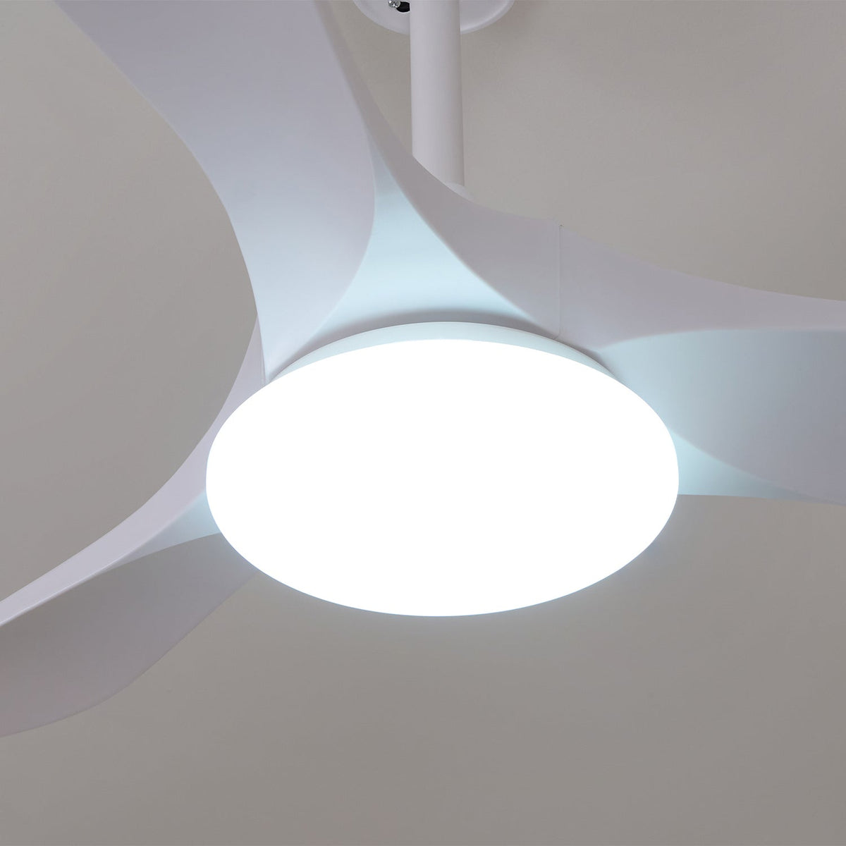 Ventilador de Techo Moderno Velix de Madera con Luz