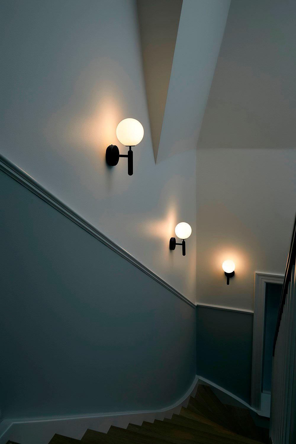 Kynlo aplique de pared con globos de vidrio claro estilo nórdico enchufable esfera