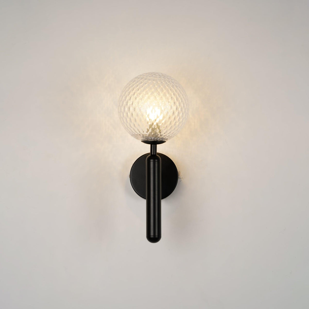 Kynlo aplique de pared con globos de vidrio claro estilo nórdico enchufable esfera