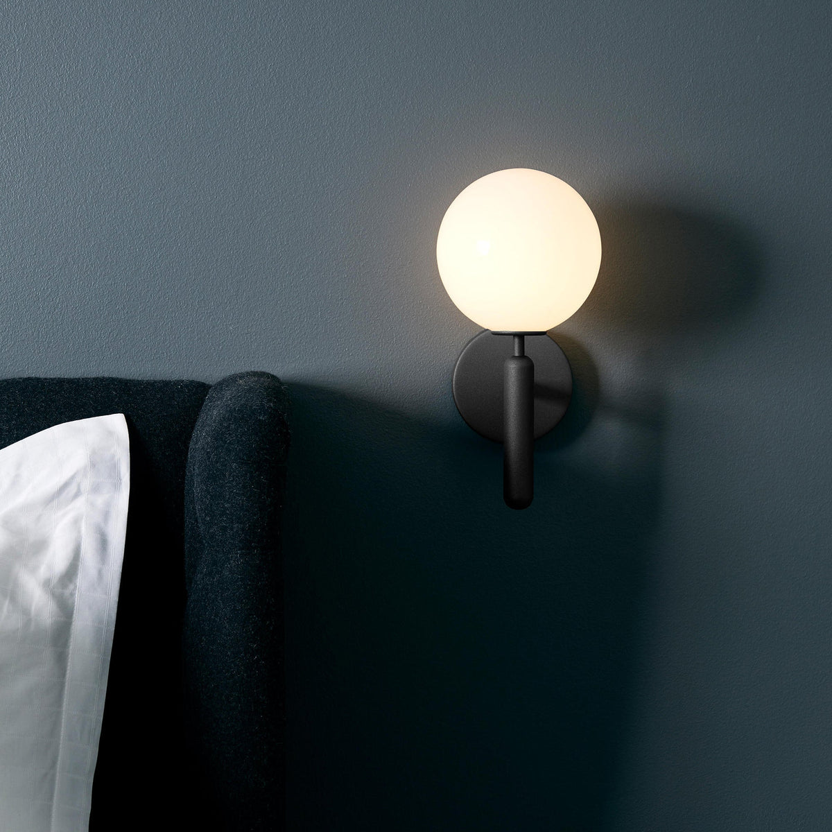Kynlo aplique de pared con globos de vidrio claro estilo nórdico enchufable esfera