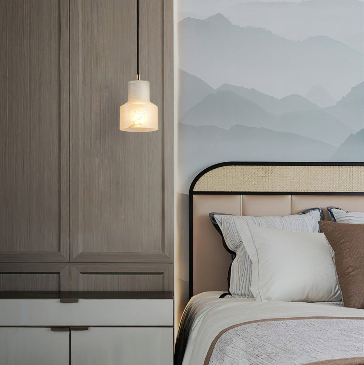 Ritta Alabaster Pendant Light Brass Luxurious