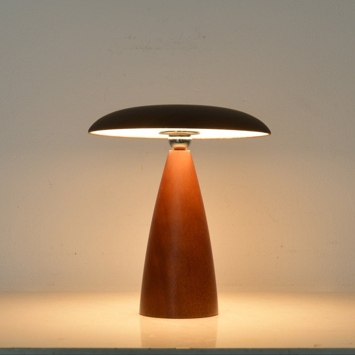 Orbis lámpara de mesa vintage de madera