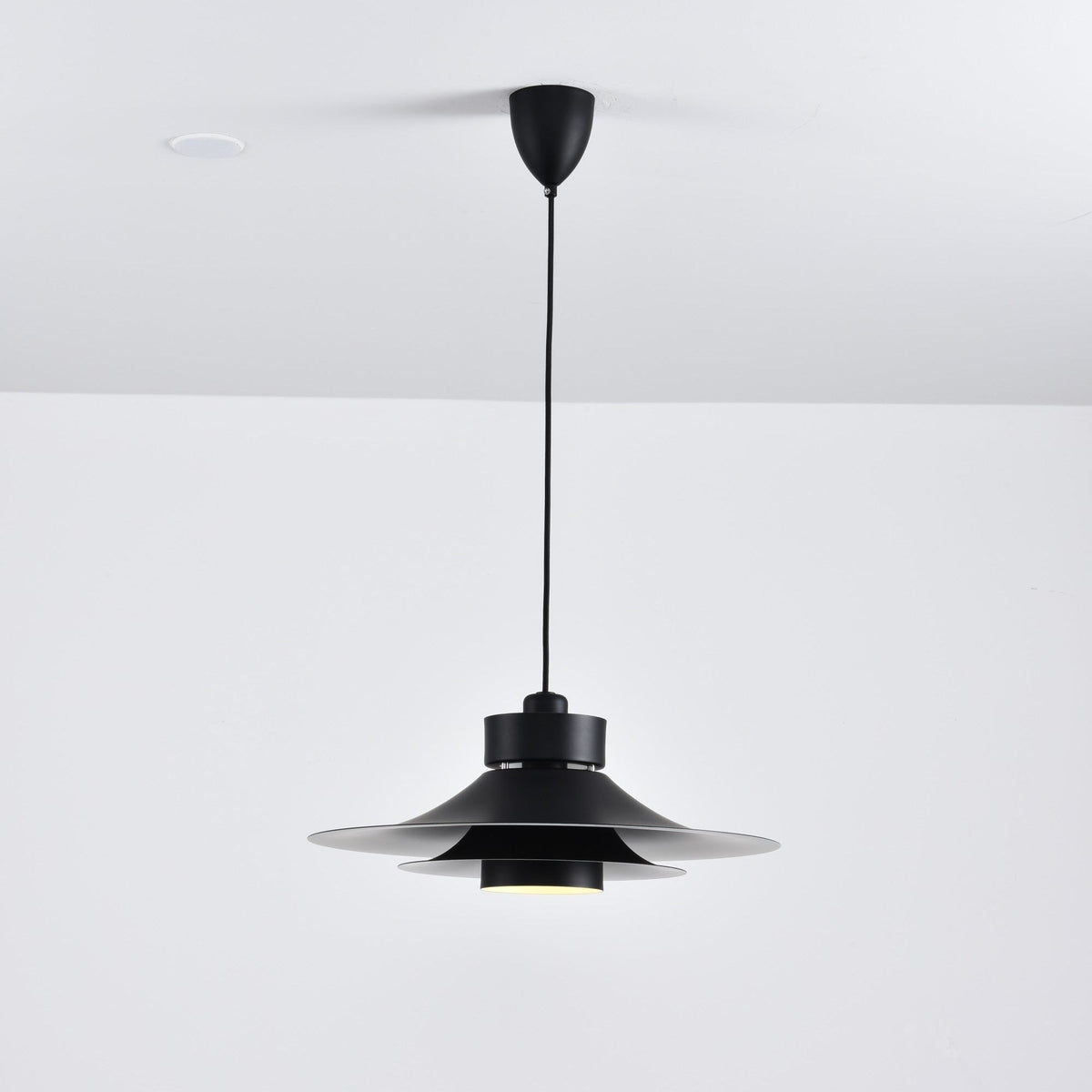 Rivivaya lámpara colgante minimalista