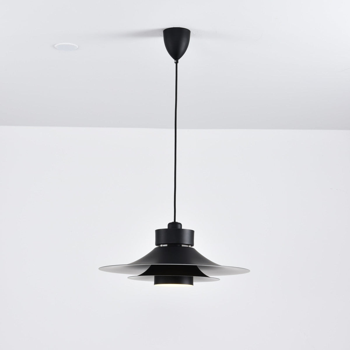 Rivivaya lámpara colgante minimalista