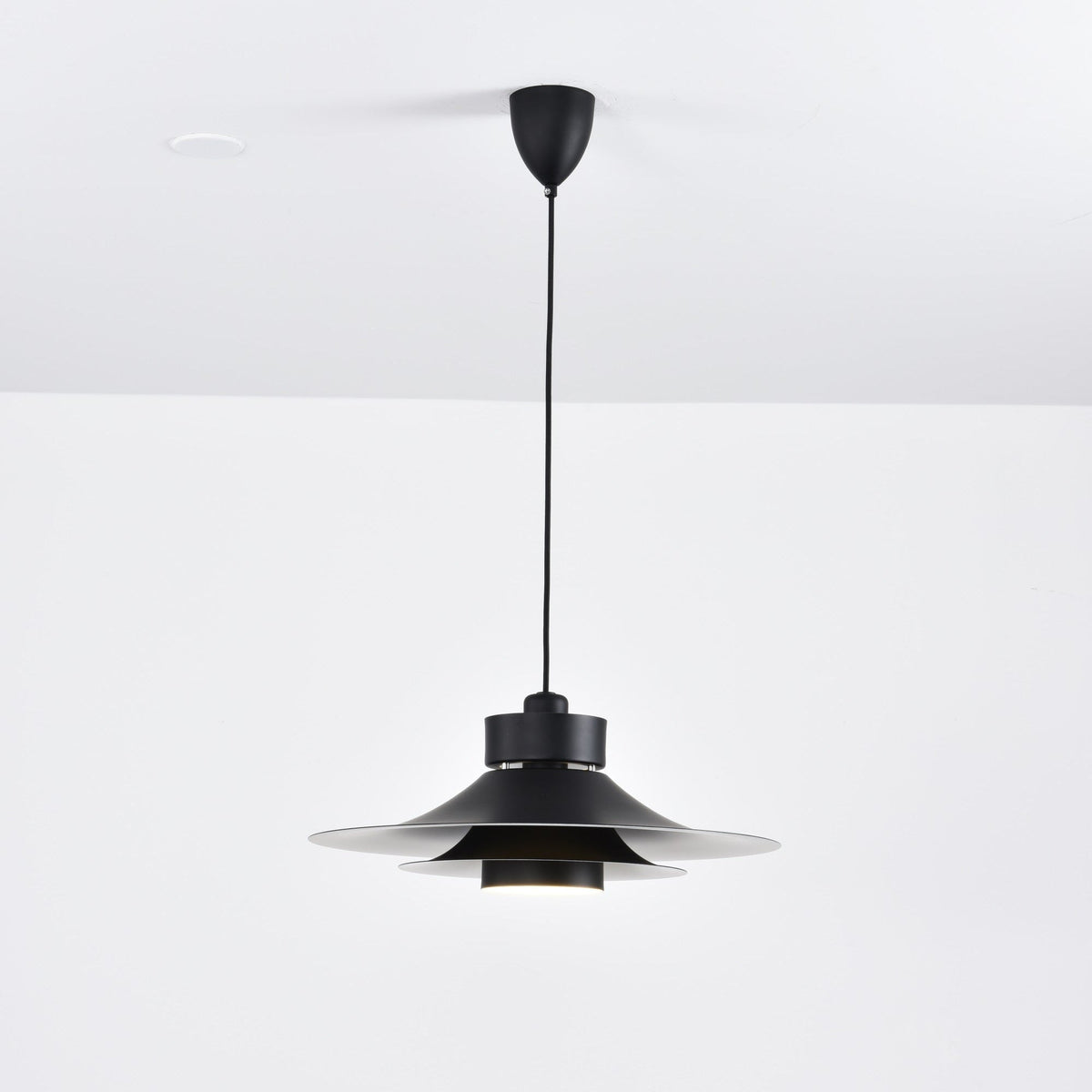 Rivivaya lámpara colgante minimalista