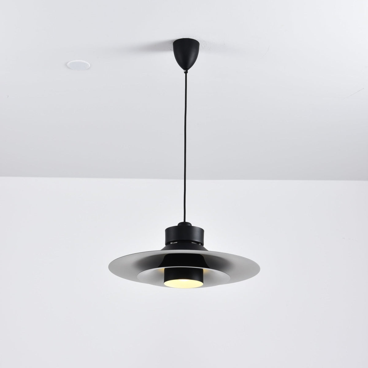 Rivivaya lámpara colgante minimalista