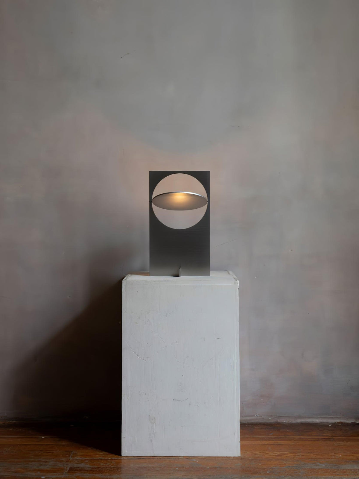 Terieriella lámpara de mesa con disco giratorio